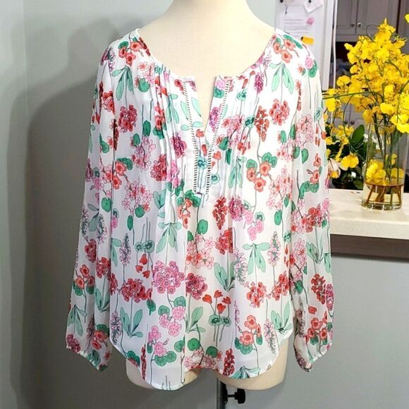 TOMMY HILFIGER,‎ blouse,  long sleeves, flowy fabric. Size medium. Lined.. - Picture 1 of 10